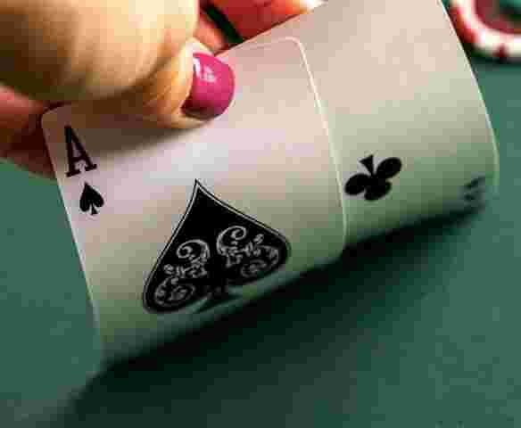 Strategi Poker Yang Dapat Membantu Anda Menang