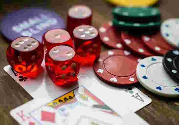 Ciri - ciri Jika Anda Bermain Melawan Bot Di Poker